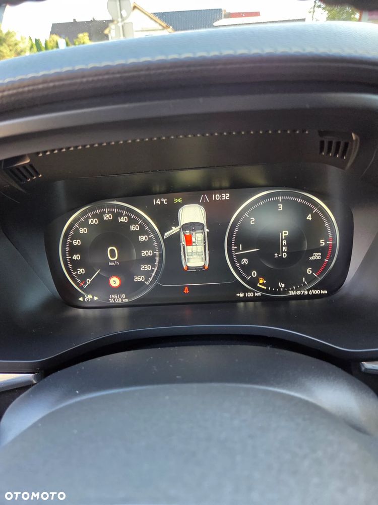 Volvo XC 60 D4 AWD R-Design - 28