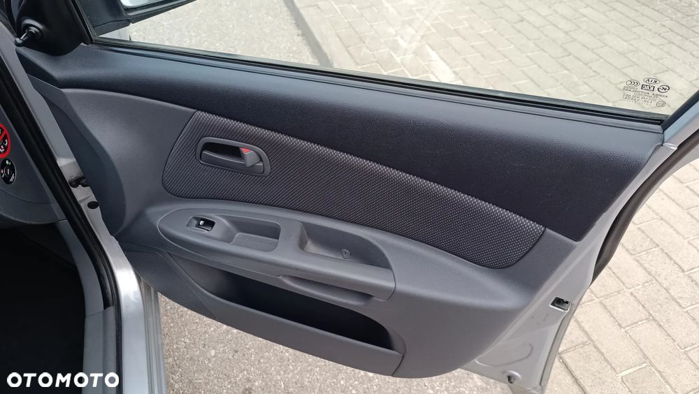 Kia Rio 1.5 SLX - 12