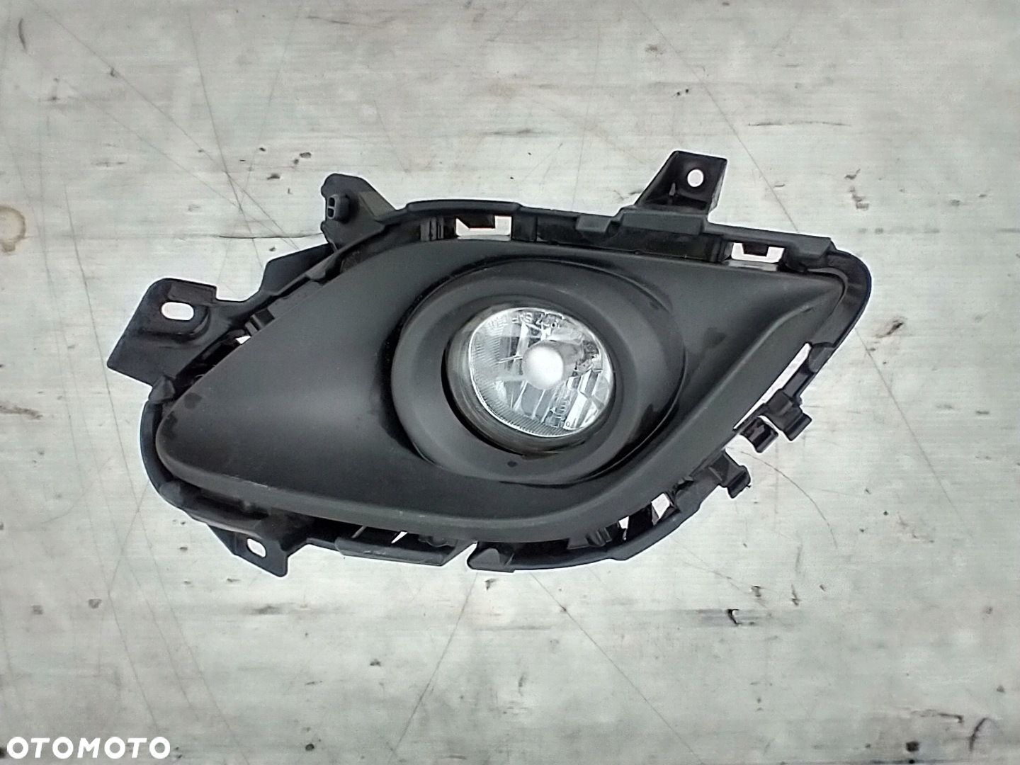 Halogen prawy z kratka oslona Mazda 6 GJ GH GHR4-50C11 - 1
