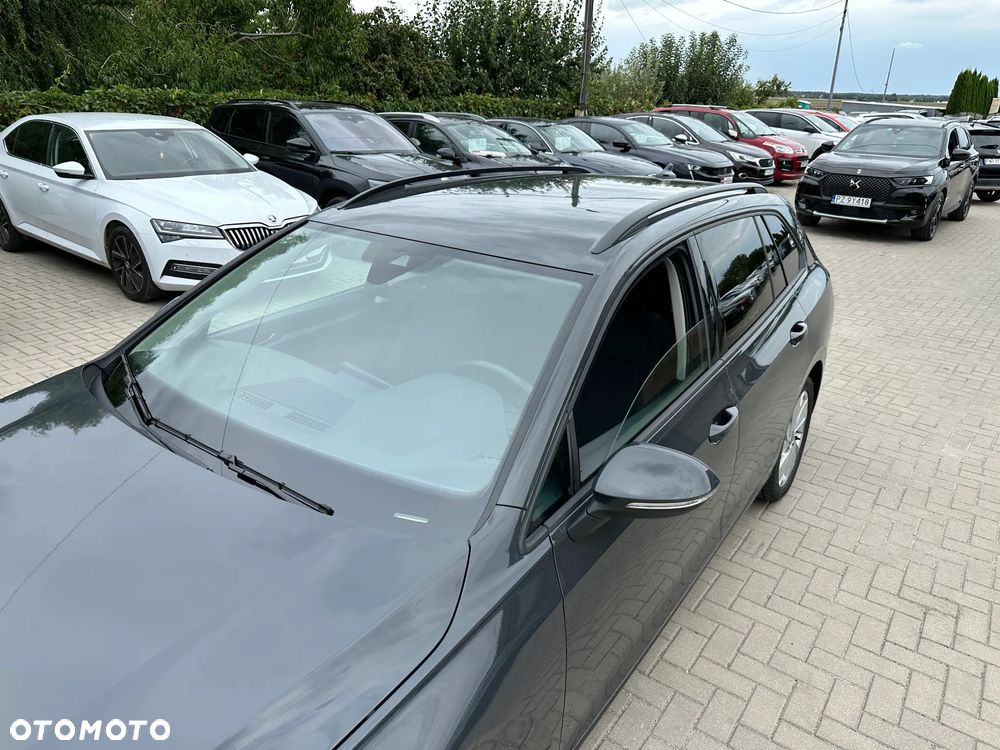 Volkswagen Golf - 31