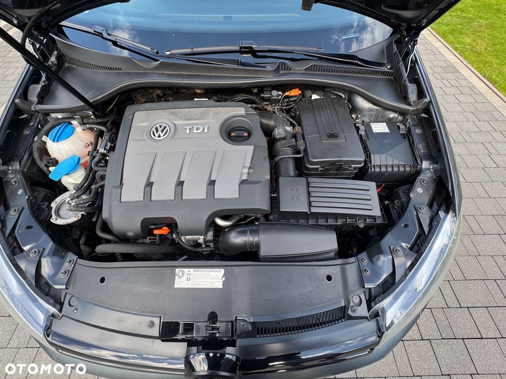 Volkswagen Golf 1.6 TDI Highline - 12