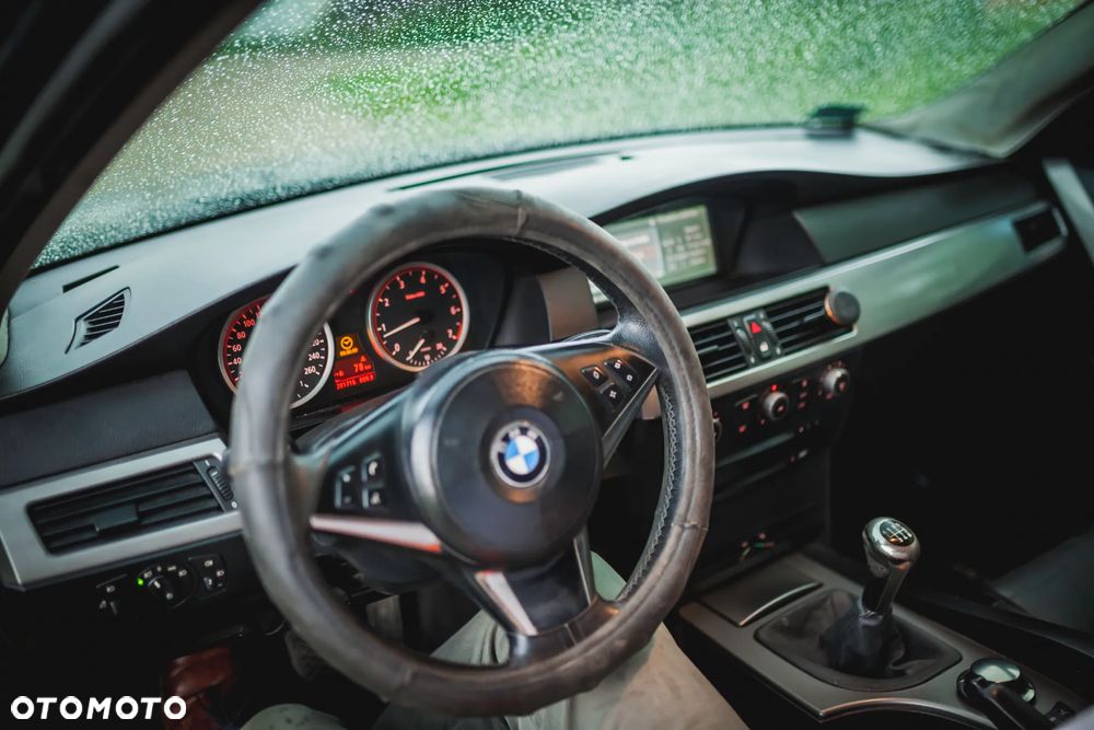 BMW Seria 5 520i - 13
