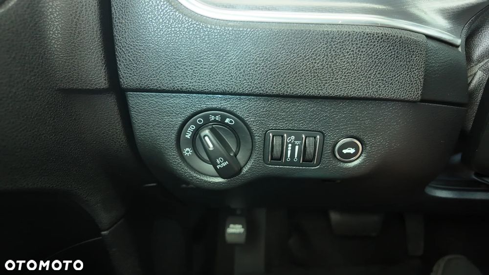 Dodge Charger 3.5 V6 Base - 27