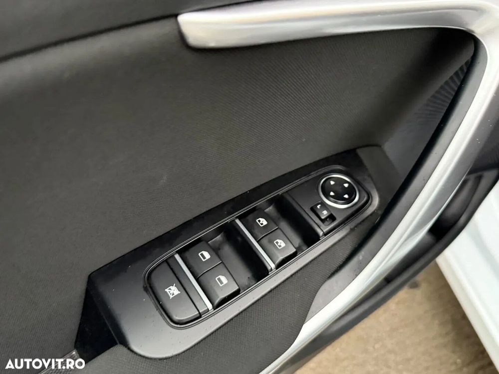 Kia Ceed 1.5 T-GDI 7DCT MHEV Best+ - 23
