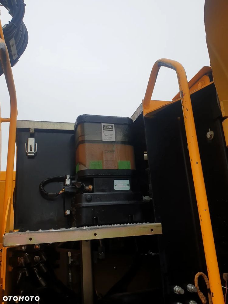 Caterpillar M316D - 9