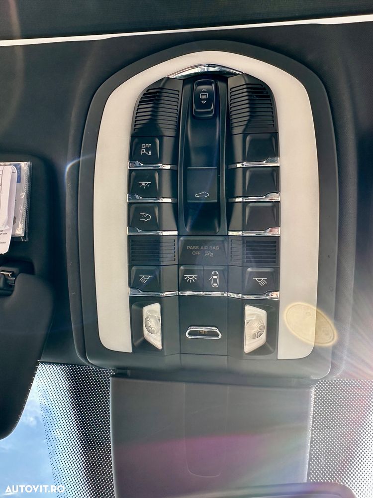 Porsche Cayenne Tiptronic S - 14