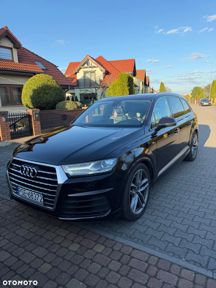 Audi Q7 - 1
