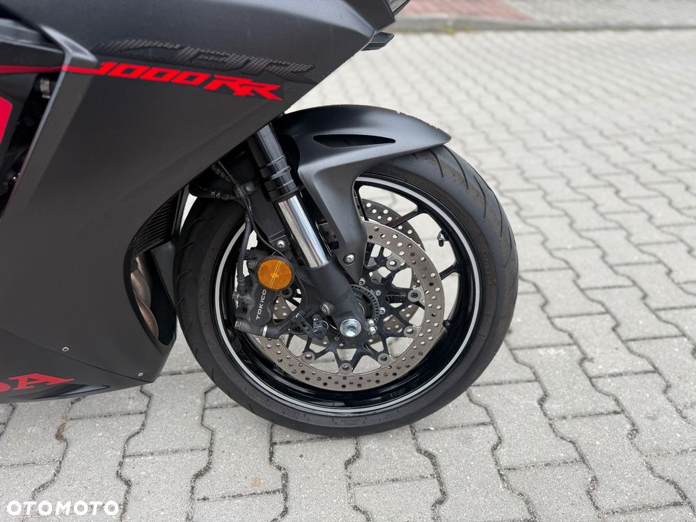 Honda CBR - 7