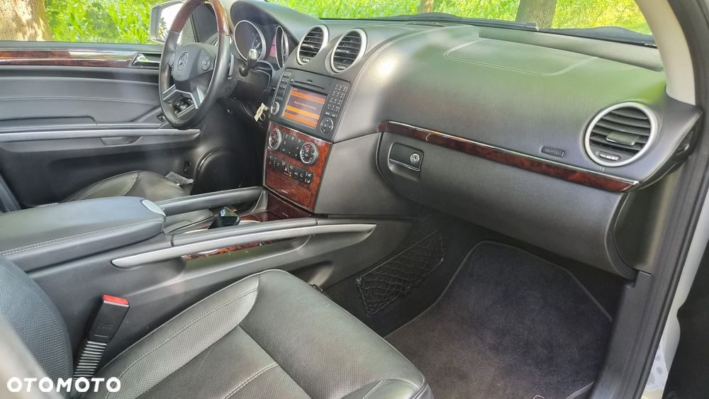 Mercedes-Benz GL - 8