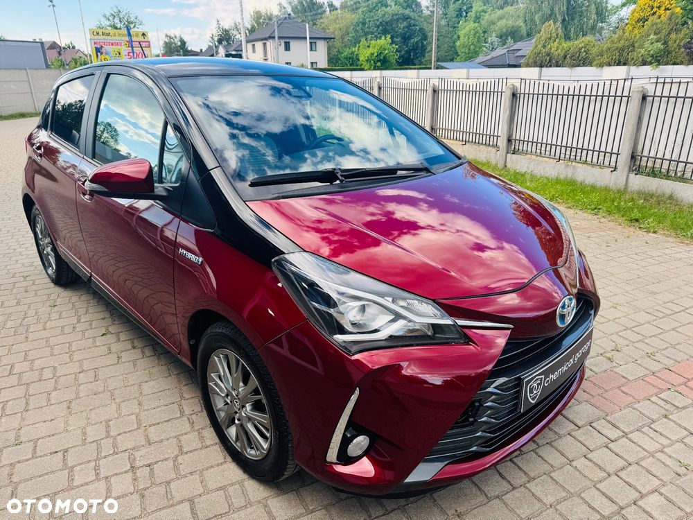Toyota Yaris Hybrid 100 Premium - 2