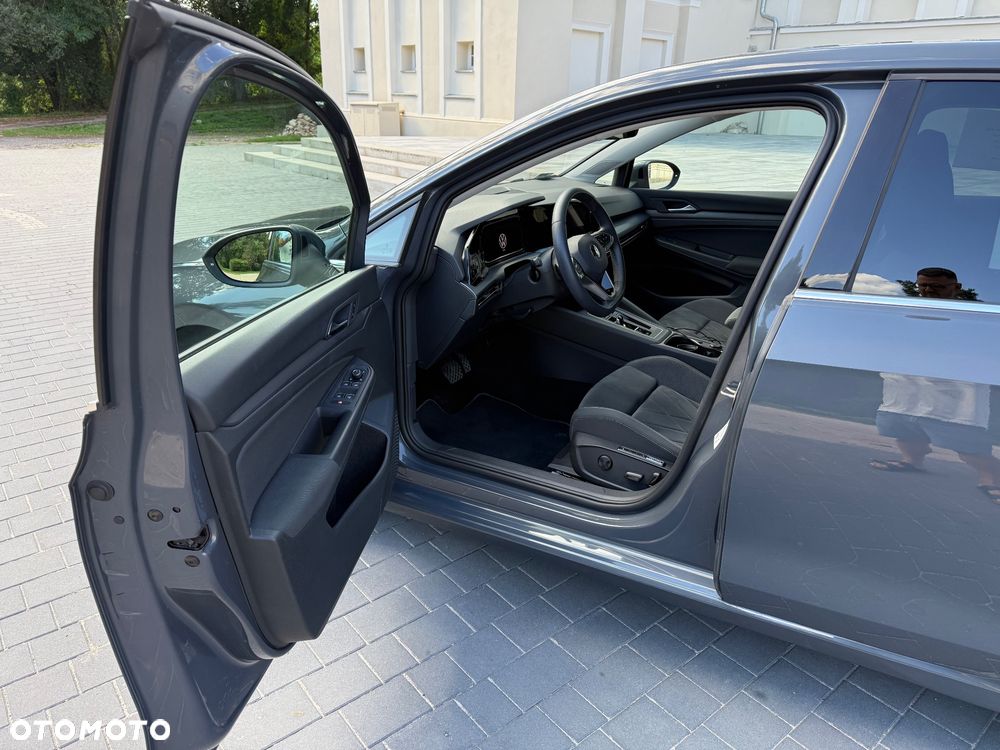 Volkswagen Golf 1.5 eTSI EVO Style DSG - 6