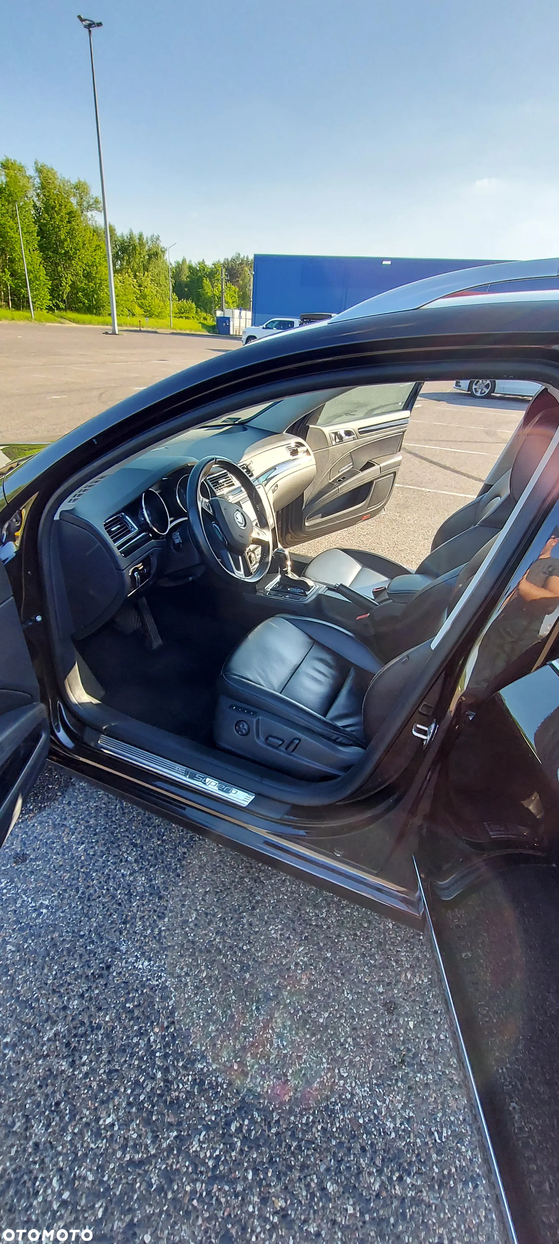Skoda Superb 2.0 TDI Elegance DSG - 23