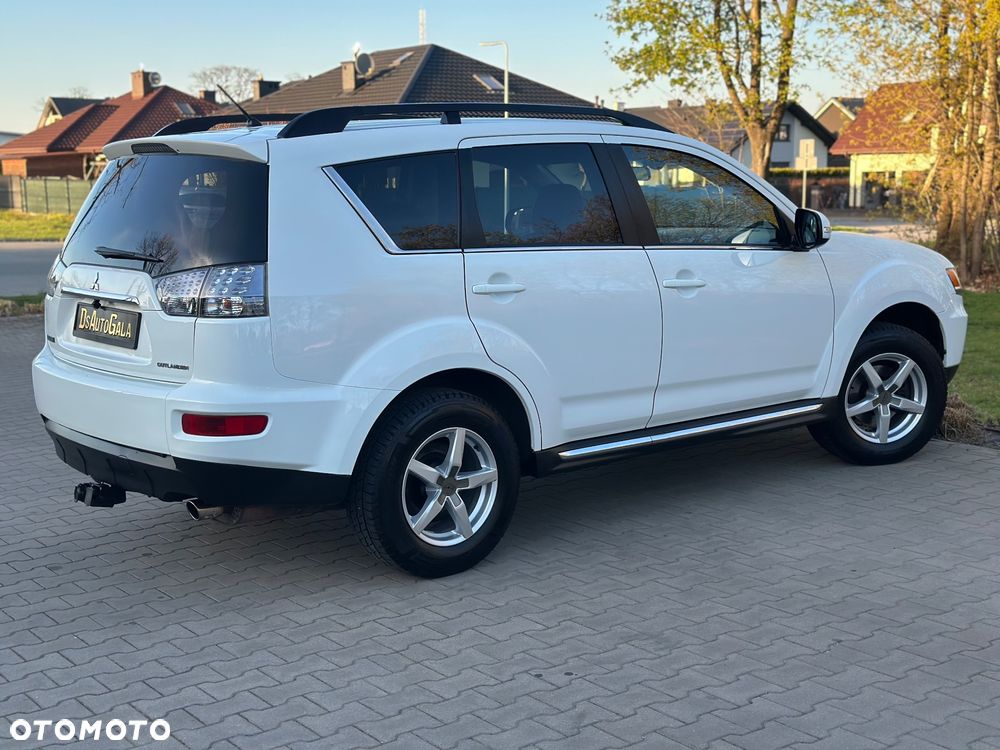 Mitsubishi Outlander 2.0 2WD Invite - 12