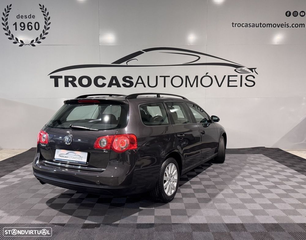 VW Passat Variant 1.6 FSi Trendline - 6