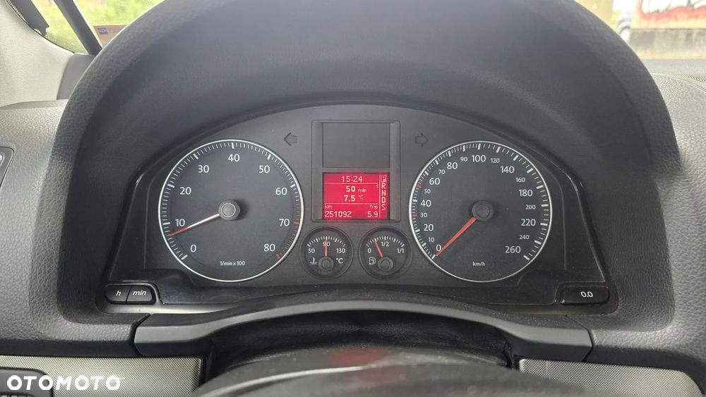 Volkswagen Golf V 2.0 FSI Comfortline DSG - 8