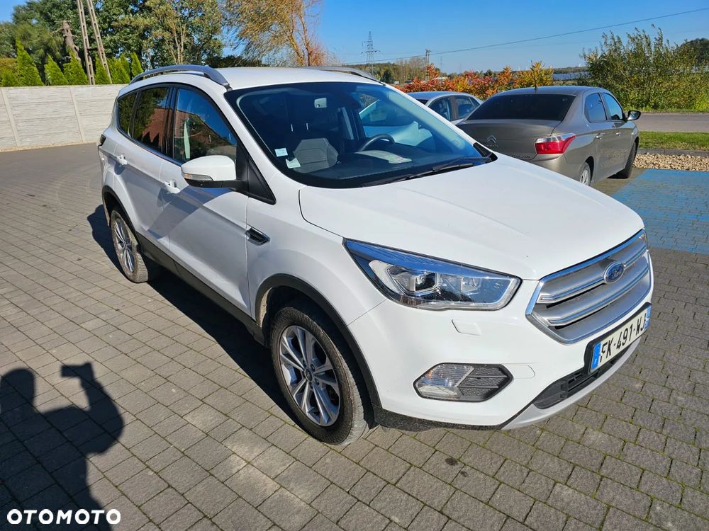 Ford Kuga 1.5 EcoBoost 2x4 Titanium - 5