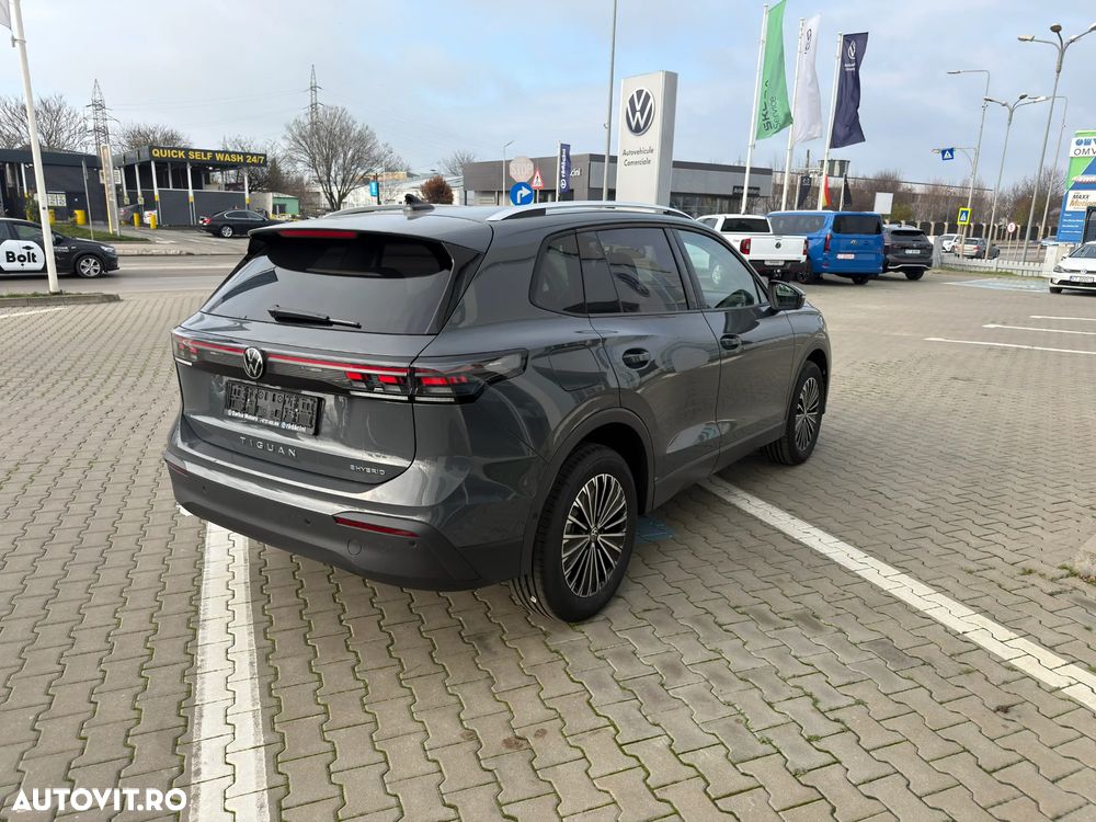 Volkswagen Tiguan - 6