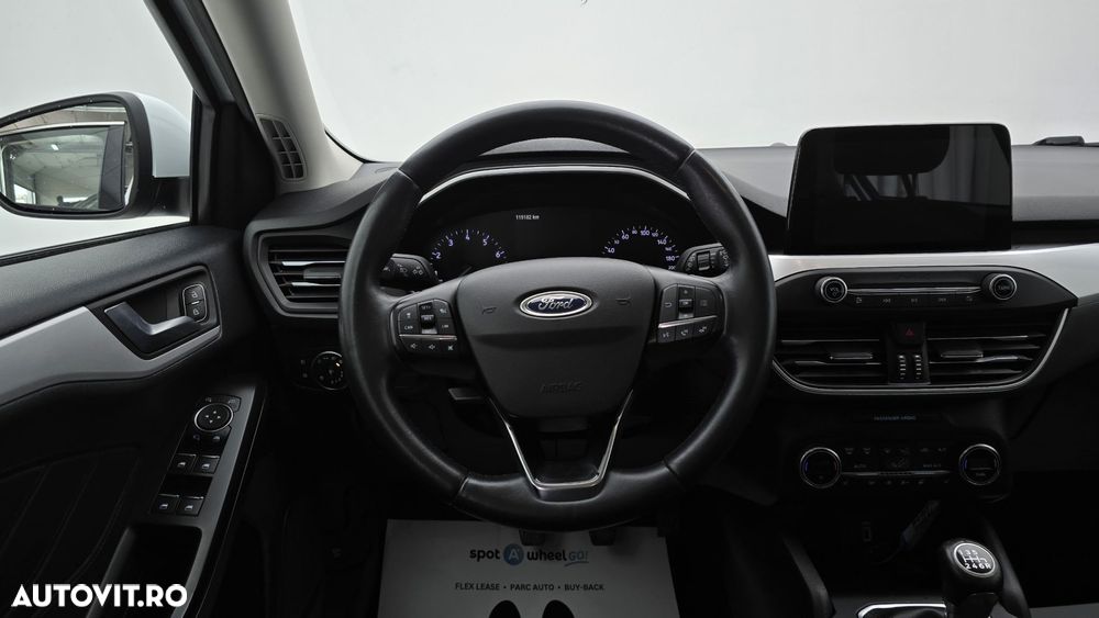 Ford Focus 1.0 EcoBoost Trend - 16