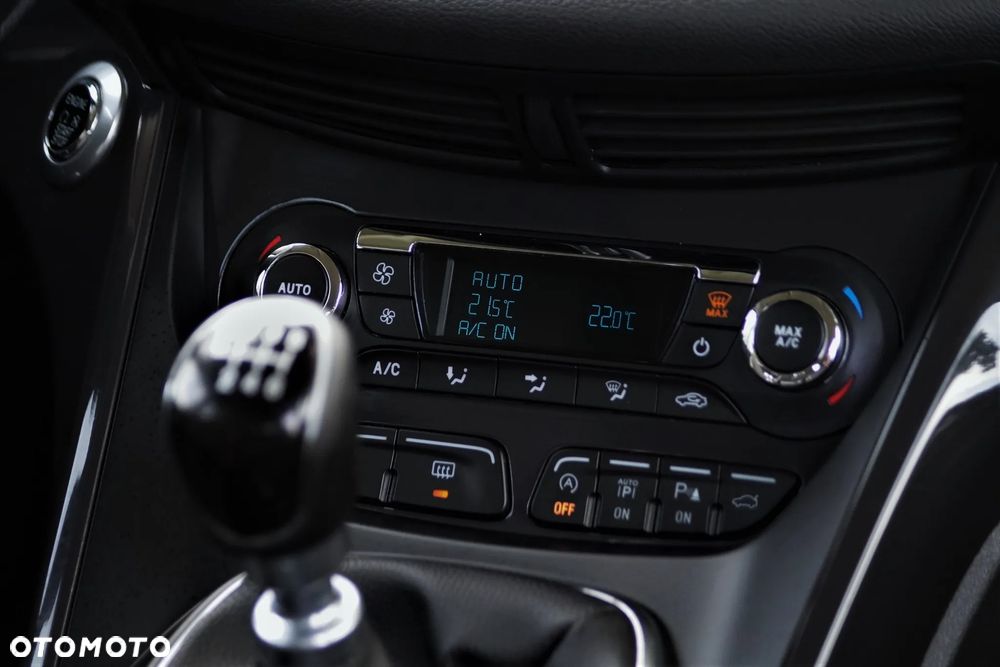 Ford Kuga - 38