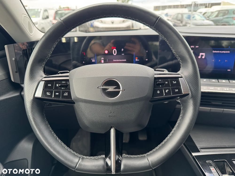 Opel Astra 1.2 T Elegance S&S - 8