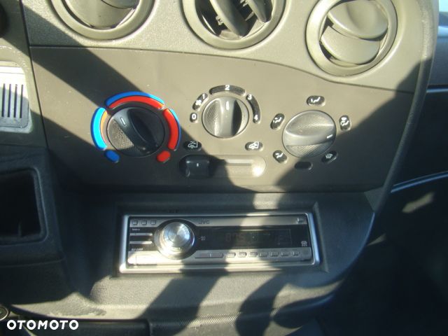 Iveco DAILY 40 C 12 - 25