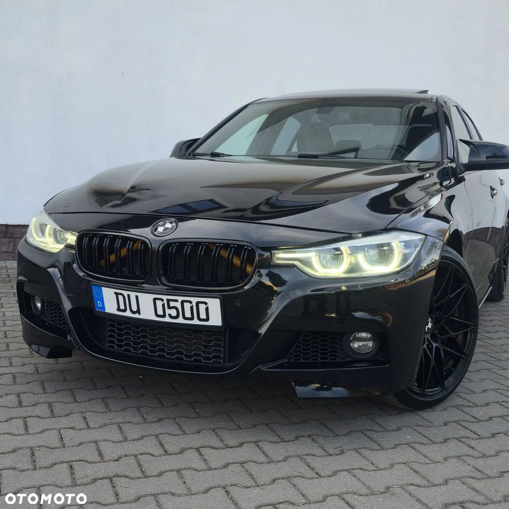 BMW Seria 3 330i xDrive M Sport - 9