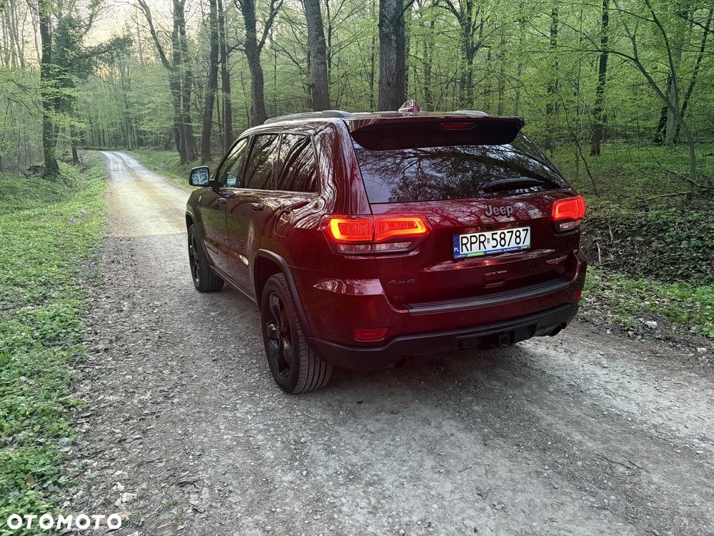 Jeep Grand Cherokee - 11