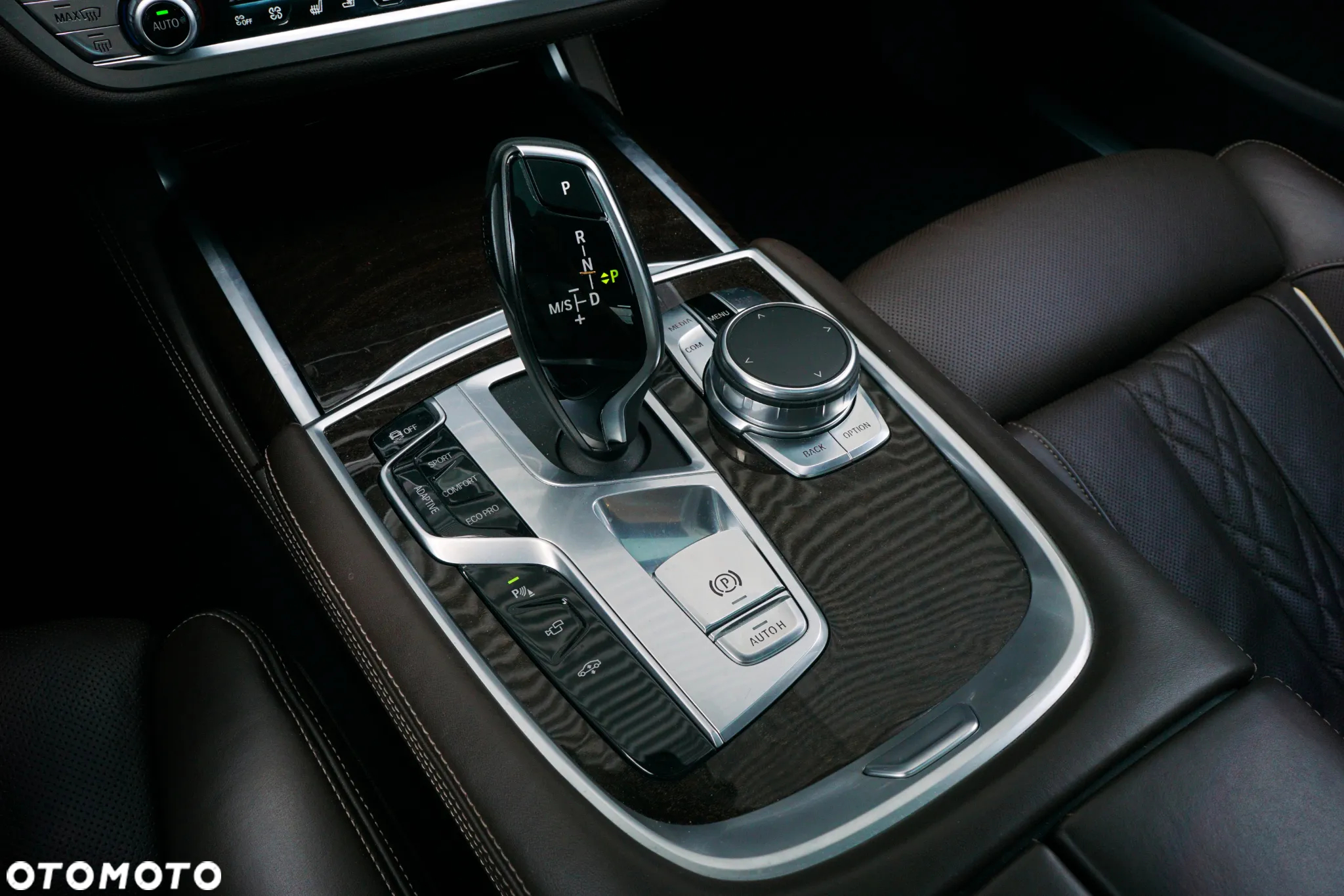 BMW Seria 7 750Li xDrive - 23