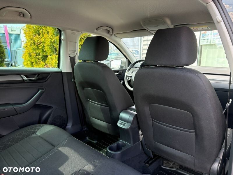 Skoda RAPID 1.0 TSI Style DSG - 13