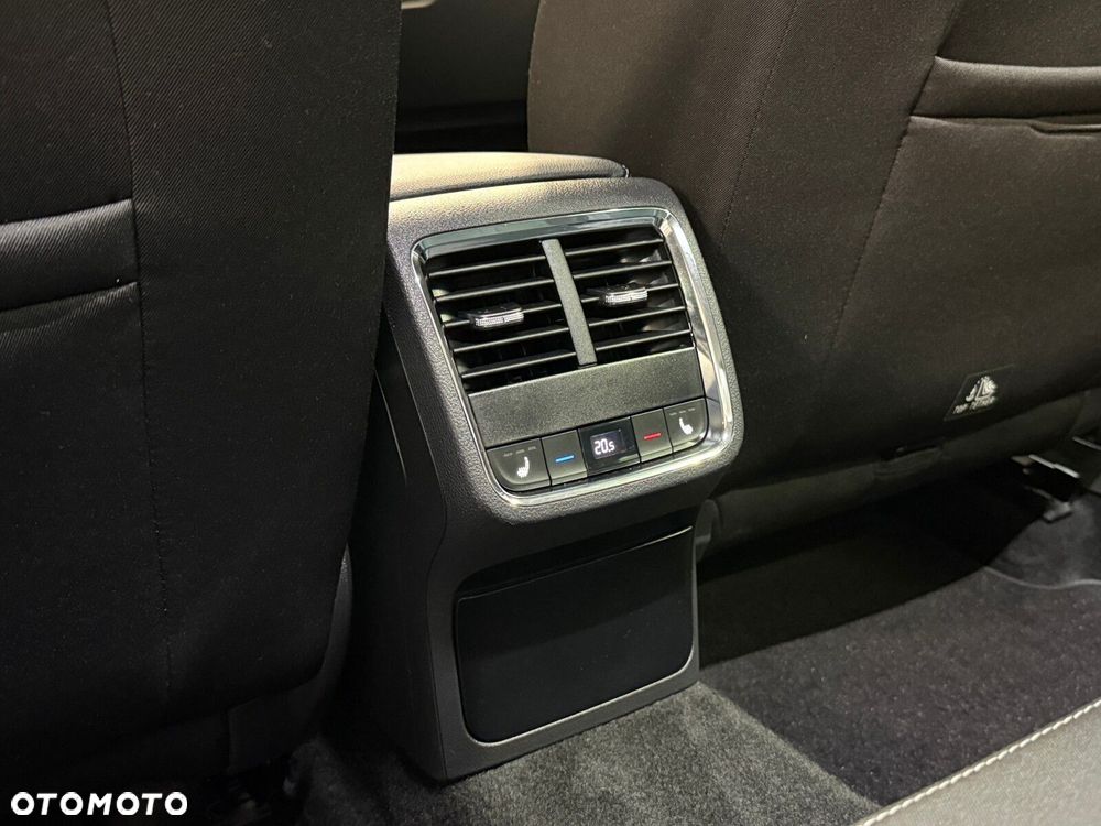 Skoda Octavia 2.0 TSI 4x4 Style DSG - 23