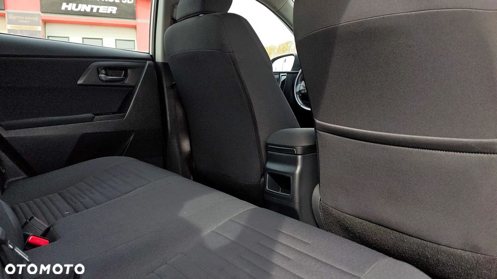 Toyota Auris 1.8 HSD Luna - 38