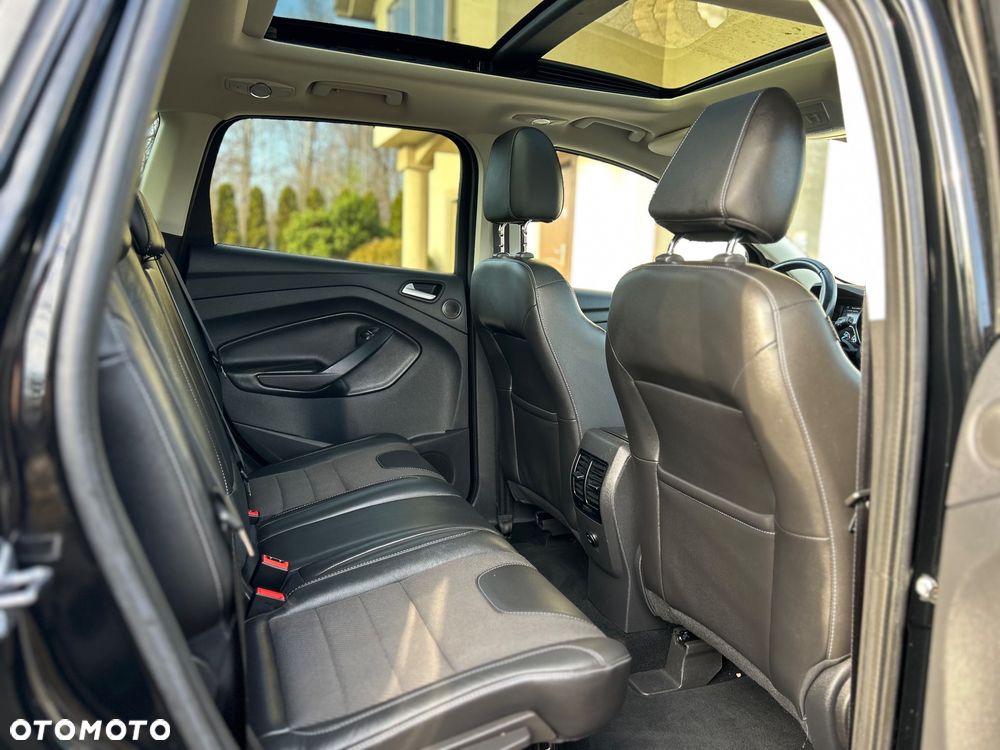 Ford Kuga 1.5 EcoBoost 2x4 Titanium - 25