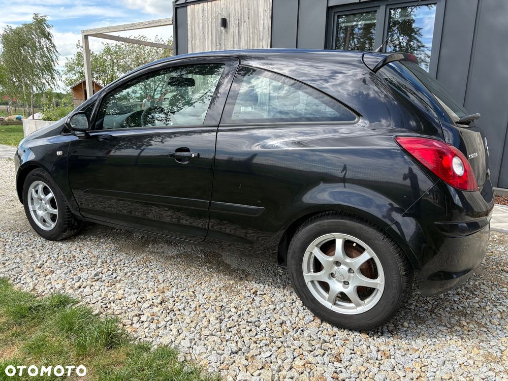 Opel Corsa 1.4 16V Edition - 2