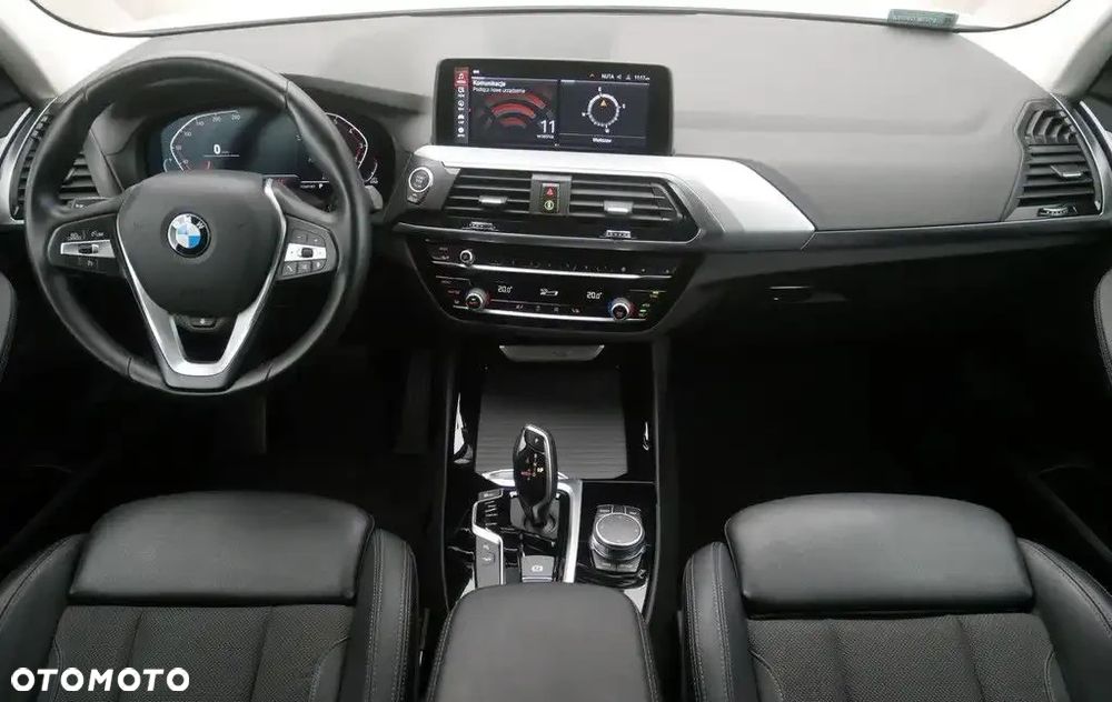 BMW X3 xDrive20i Advantage - 12