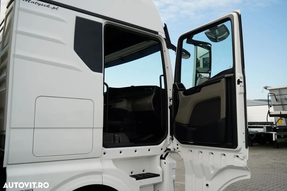 MAN TGX 26.470 / 6x2 / CORTINĂ / SOLO / 6x2 / 120 m3 / PUNȚĂ RIDICATĂ / I-PARK COOL / BALANȚĂ PODEA / - 34