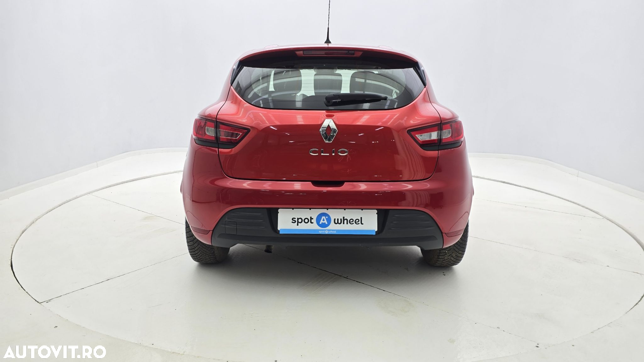 Renault Clio - 7