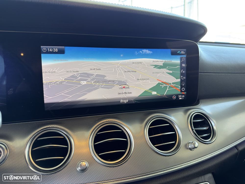 Mercedes-Benz E 220 d AMG Line - 33