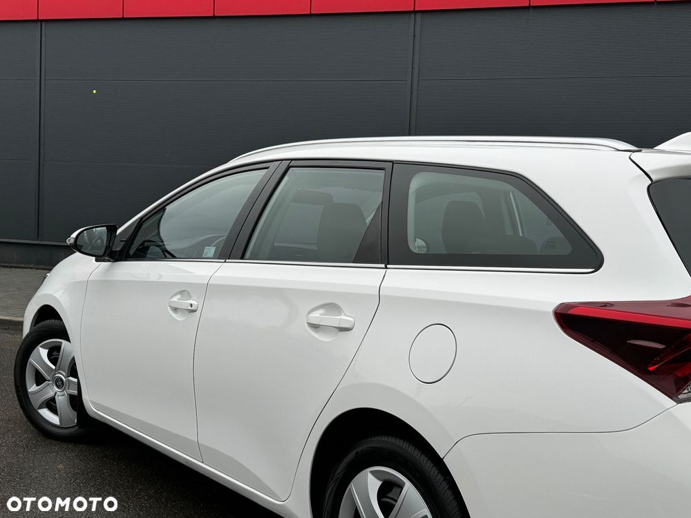 Toyota Auris 1.6 Comfort - 14