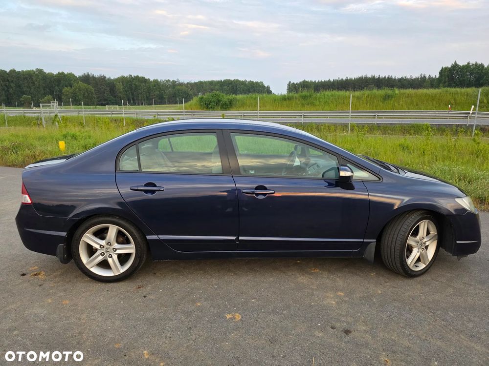 Honda Civic 1.8 Comfort - 8