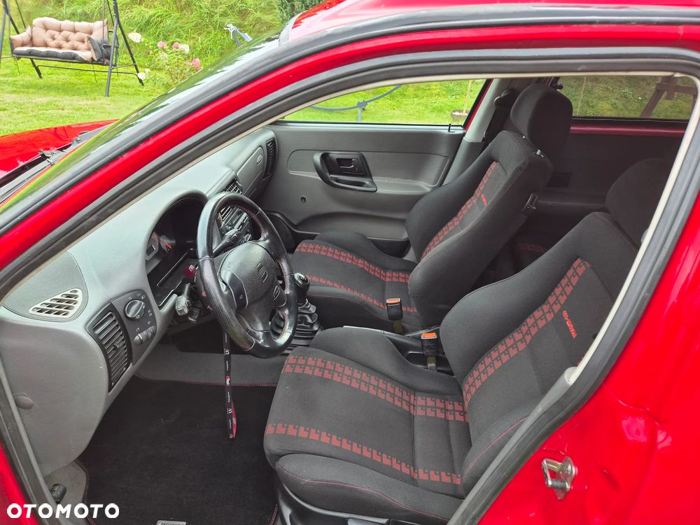 Volkswagen Caddy Mixt - 18
