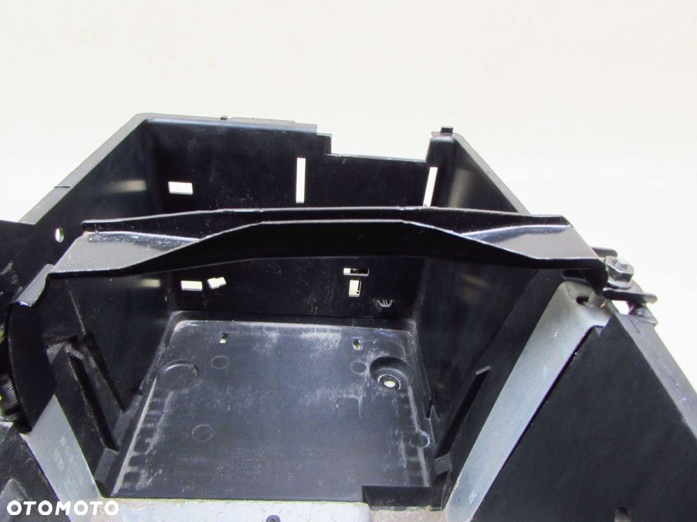 VOLVO C30 S40 V50 C70 LIFT 06-13 SKRZYNKA OBUDOWA AKUMULATORA 31301483 30667941 - 8