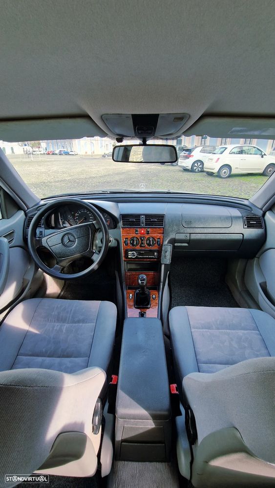 Mercedes-Benz C 220 - 6