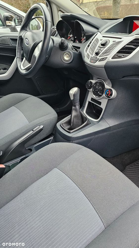 Ford Fiesta - 8