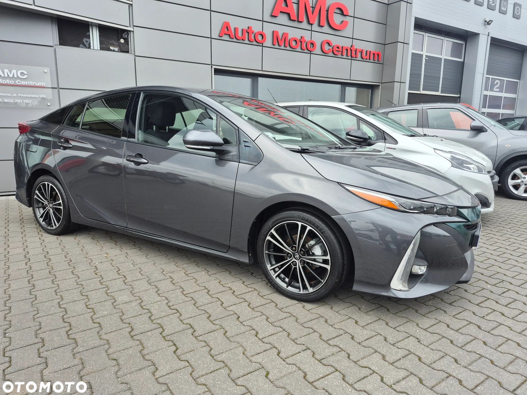 Toyota Prius Plug-in 1.8 Hybrid Executive - 1
