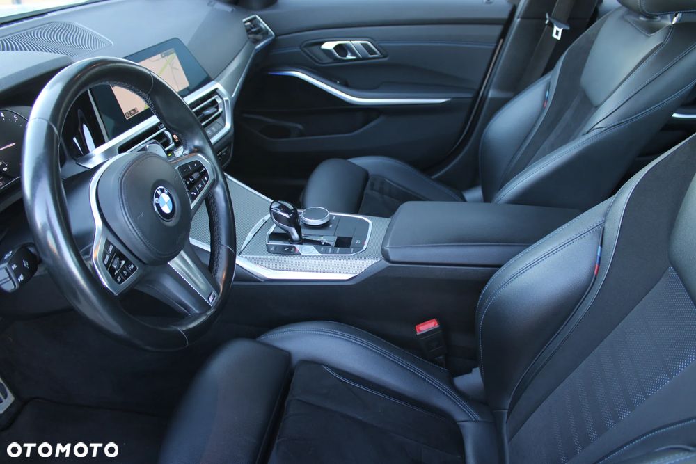 BMW Seria 3 318i M Sport sport - 13