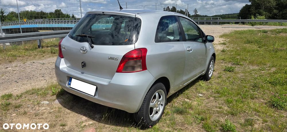 Toyota Yaris 1.4 D-4D Sol - 4