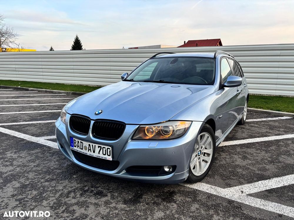 BMW Seria 3 320d DPF Touring - 1