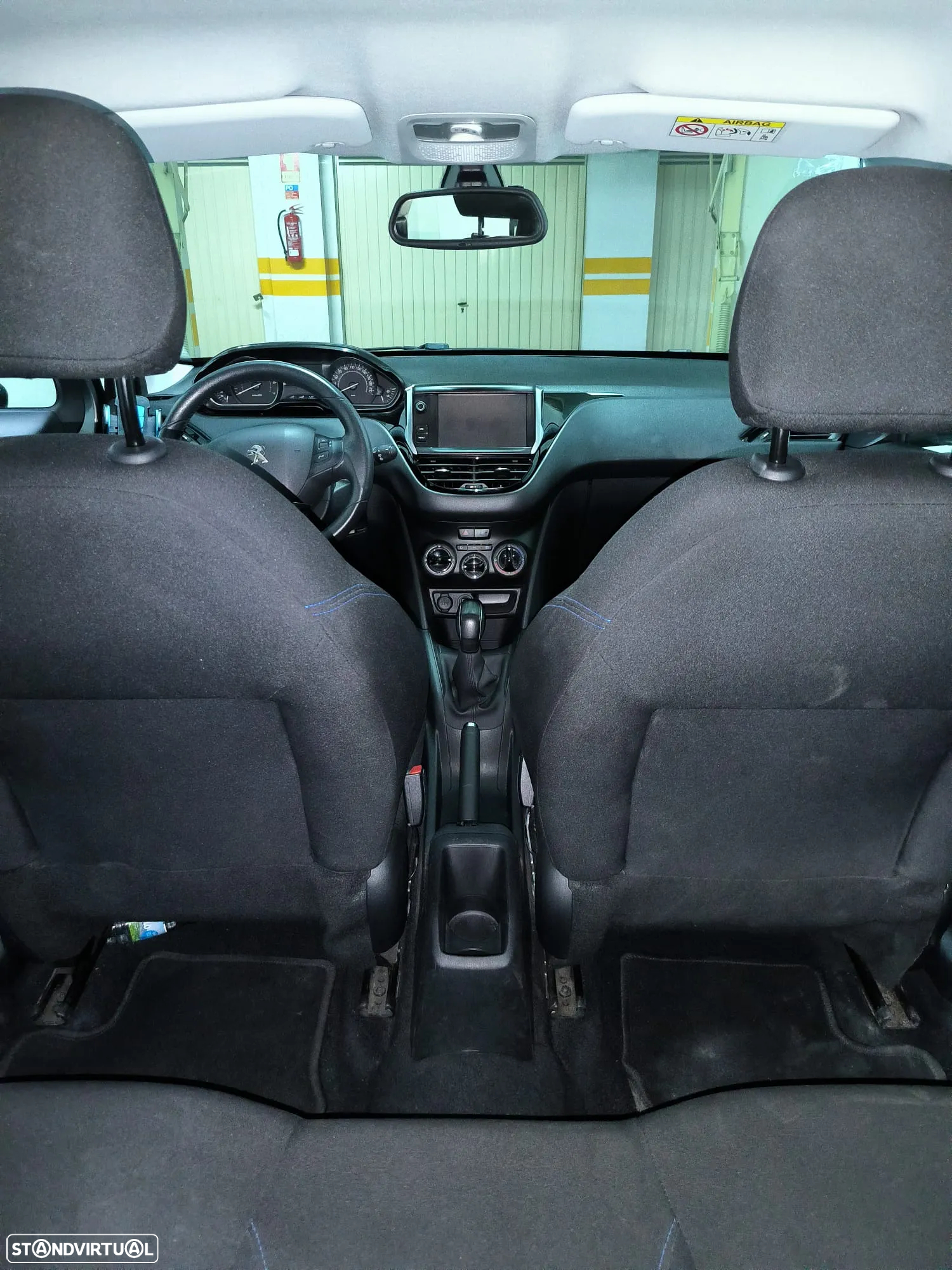 Peugeot 208 1.2 PureTech Signature - 9