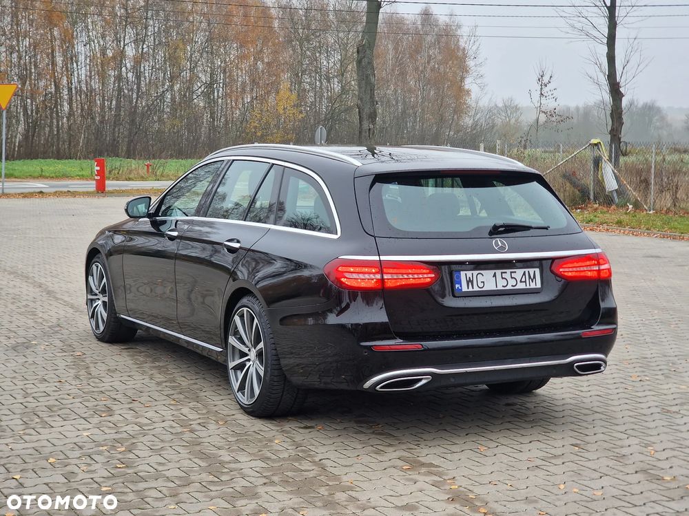 Mercedes-Benz Klasa E 220 d 4Matic 9G-TRONIC AMG Line - 5