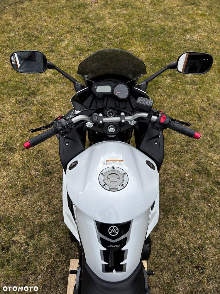 Yamaha XJ - 8